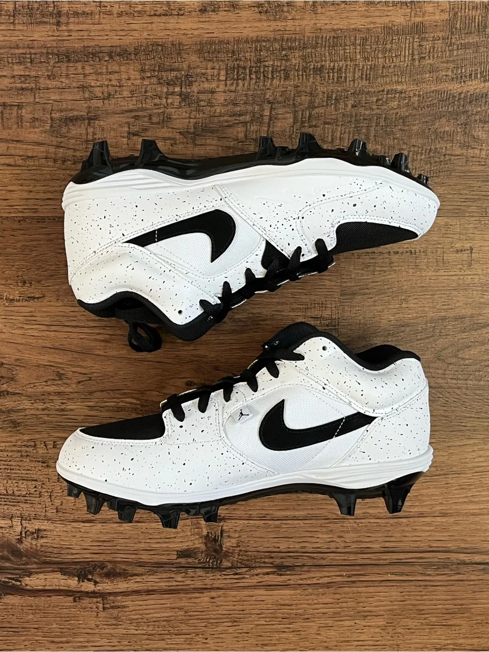 Jordan Stadium 90 Cleat ‘White Black’ (size mens 9.5)